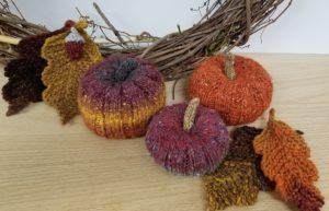 knit pumpkins